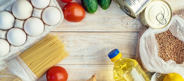 Donación y comida a domicilio Enfoque selectivo naturaleza