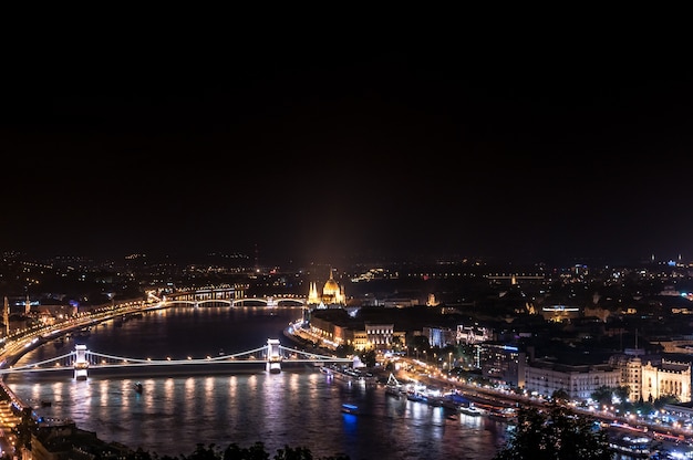 Donau-Budapest-Fluss Parlamentspalast