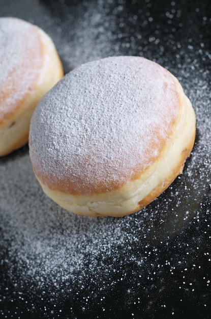 Donut con azúcar glas