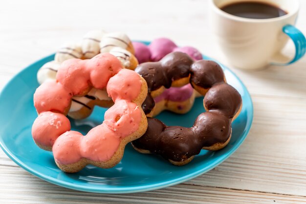 donut con café negro