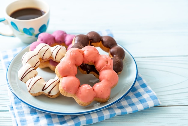 donut con café negro