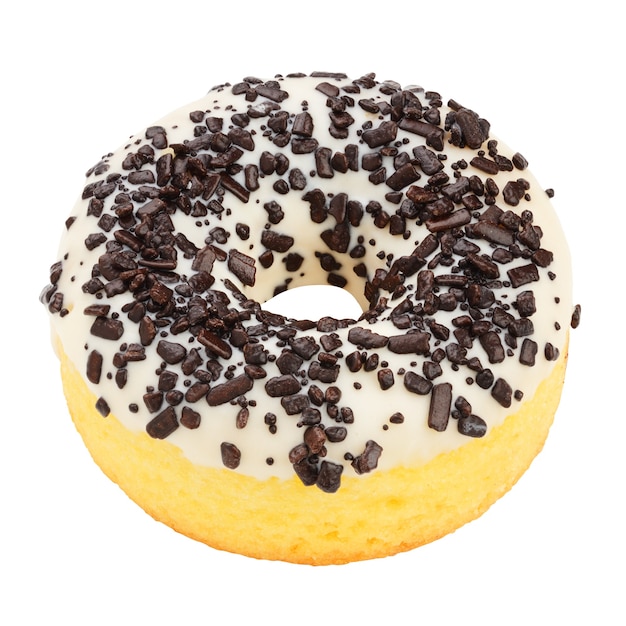 Donut glaseado blanco con chocolate aislado