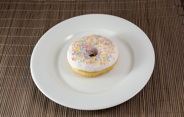 Donut en el plato