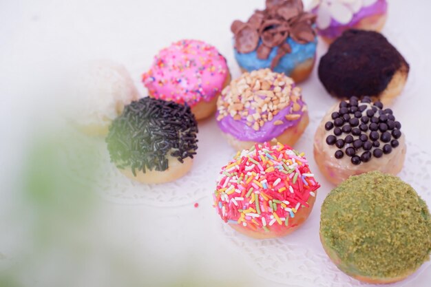 donuts de bola con un delicioso sabor como fondo