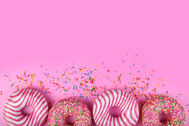 Donuts em um fundo rosa