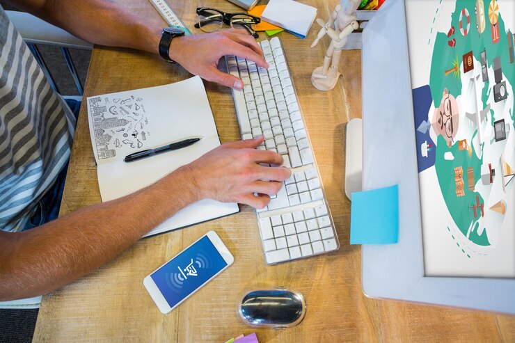 Foto doodle de paisaje urbano contra empresario casual escribiendo en el teclado