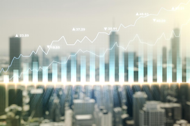 Doppelbelichtung des abstrakten kreativen Finanzdiagramm-Hologramms auf verschwommenem Stadtbild-Hintergrundforschungs- und Strategiekonzept
