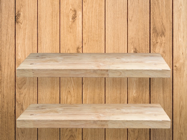 Foto dos estantes de madera sobre fondo de madera