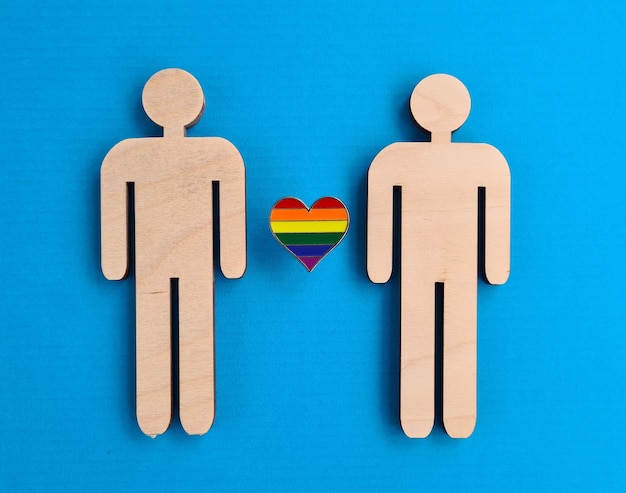 Foto dos figuritas gay del primer plano de la comunidad lgbt