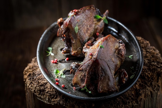 Dos palomas a la plancha con especias y pimienta