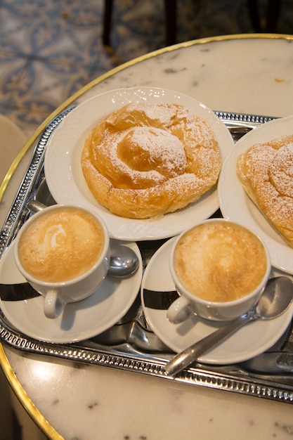 Dos pasteles de ensaimada y dos cafés, Palma, Mallorca, España, Europa