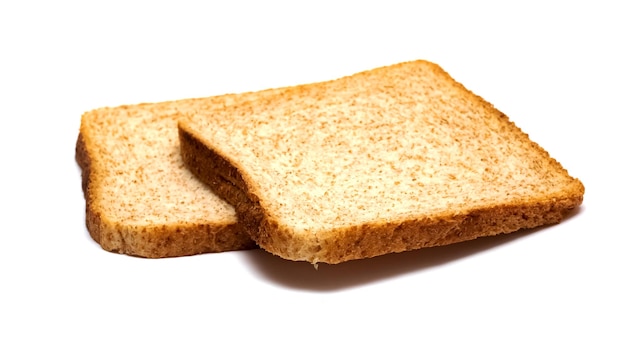 Dos rebanadas de pan blanco aislado sobre un fondo blanco.
