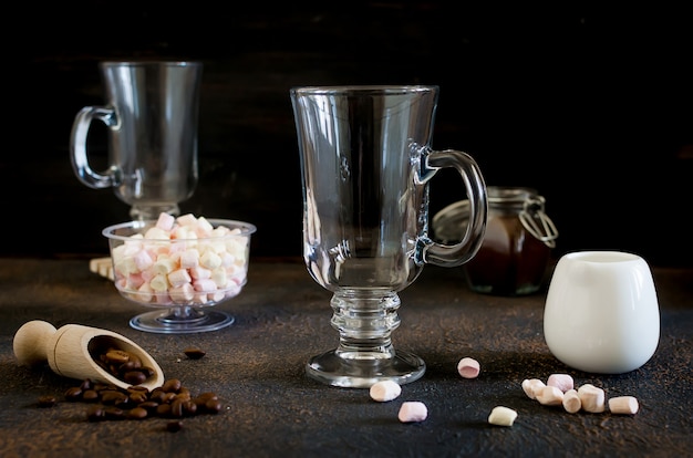 Dos tazas de café helado.