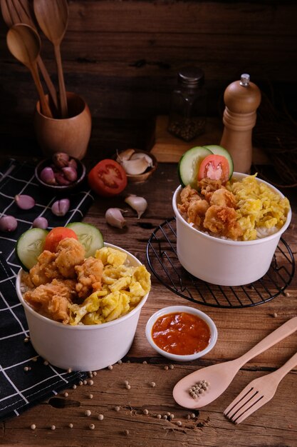 Double Rice Bowl Huhn knusprig