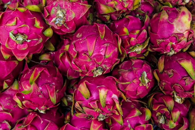 Drachenfrucht auf dem Markt aus nächster Nähe