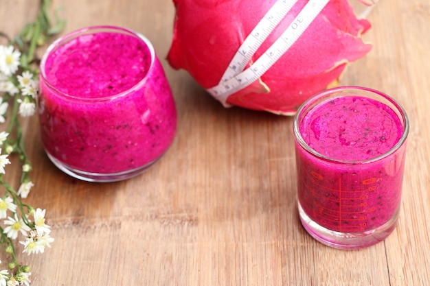 Drachenfruchtsaft-Smoothies