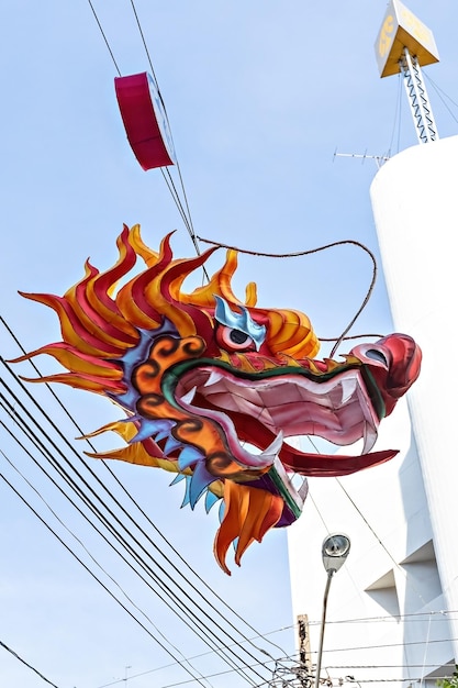 Drachenkopfdekoration für das chinesische Neujahr in Bangkok Chinatown