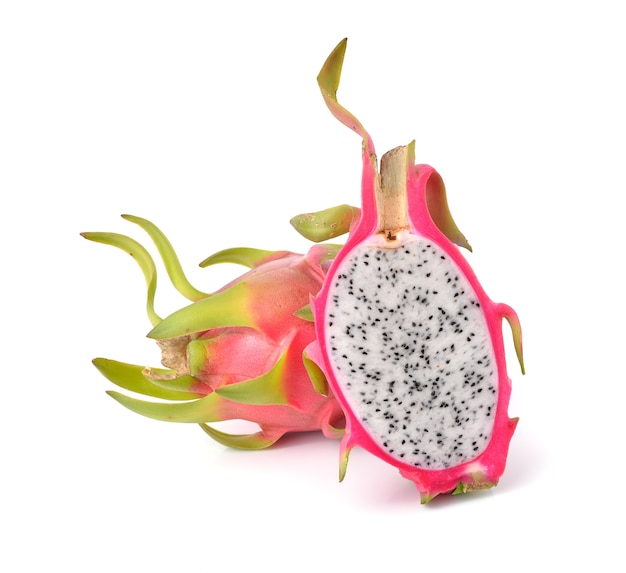 Dragon Fruit sobre fondo blanco