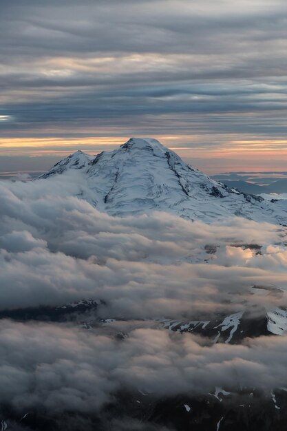 Dramatische Luftlandschaft Amerikanischer Berghintergrund