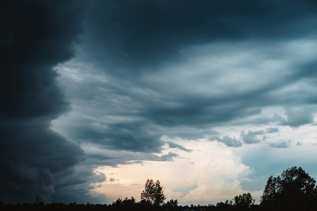 Dramatische Wolkenlandschaft.