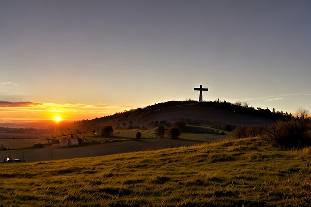 Dramatisches Panorama Ostern Sonntagmorgen Sonnenaufgang mit Kreuz auf dem Hügel