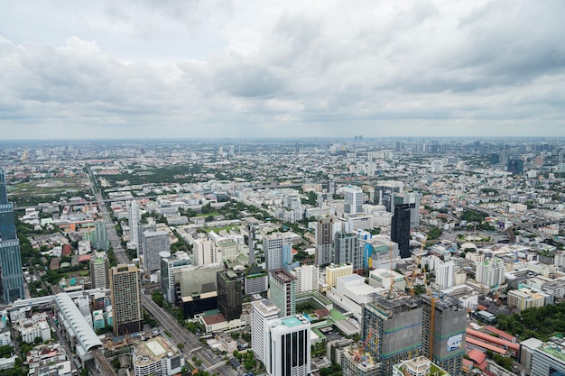 Draufsicht auf das stadtgebäude von bangkok-stadtbild