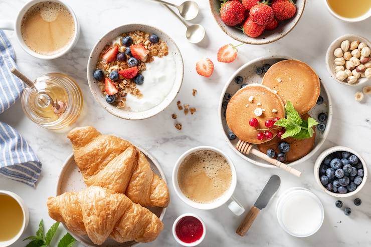 Foto draufsicht auf leckeres frühstück