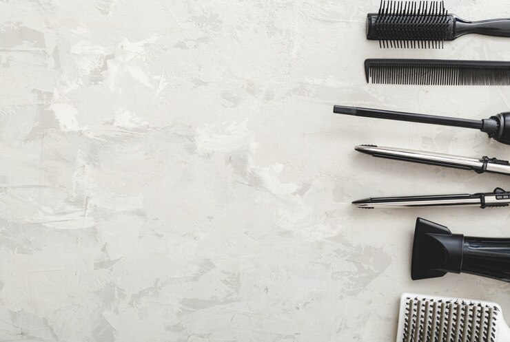 Foto draufsicht friseurwerkzeuge auf tisch