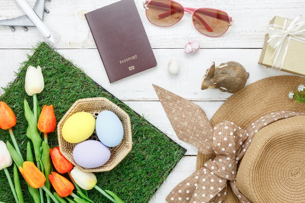 Draufsicht glücklicher Ostern-Hintergrund.