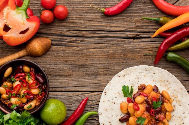 Draufsicht köstliches mexikanisches Essen bereit, serviert zu werden