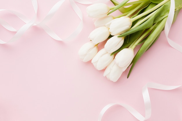 Foto draufsichtblumenstrauß der tulpe blüht elegante rosa schatten