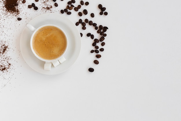 Foto draufsichtkaffeetasse mit kopienraum