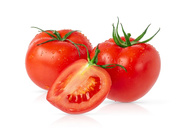 Drei isolierte Tomaten auf weißem Hintergrund mit Beschneidungspfad