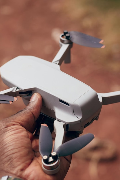 Foto drone na mão