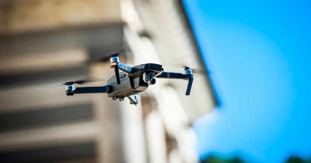 Drone quadcopter con cámara digital