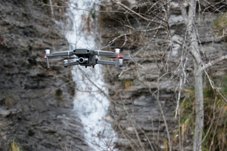 Foto drone volador para fotografía aérea.