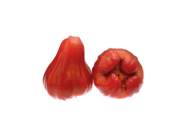 duas maçãs rosas isoladas no fundo branco frutas tailandesas