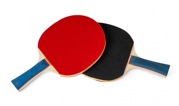 Duas raquetes de ping pong, isoladas no fundo branco