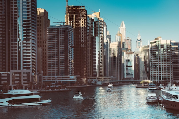 Dubai Marina al atardecer