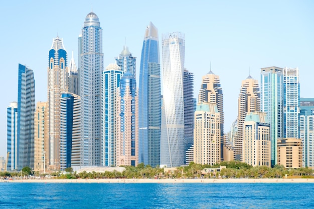 Dubai Marina an einem Sommertag Vereinigte Arabische Emirate 260418