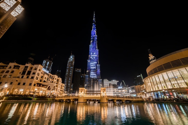 Dubai VAE 09. November 2021 Burj Khalifa in der Nacht ist der höchste Wolkenkratzer der Welt mit 8298 m in Dubai VAE