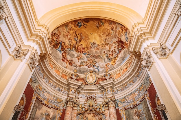 Dubrovnik croacia mayo interior de la iglesia de san ignacio en dubrovnik croacia