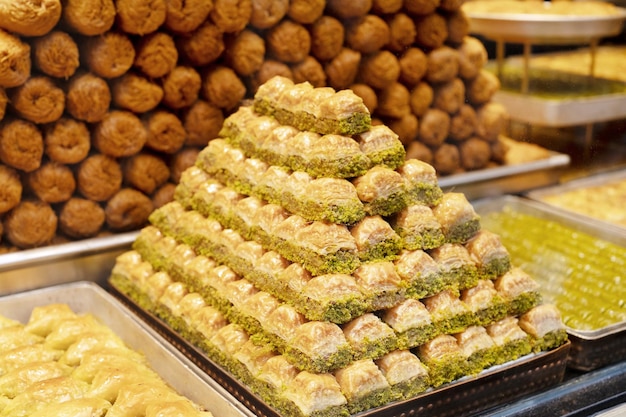 Dulce tradicional turco delightcandy baklava Comida oriental tradicional en el concepto de Turquía