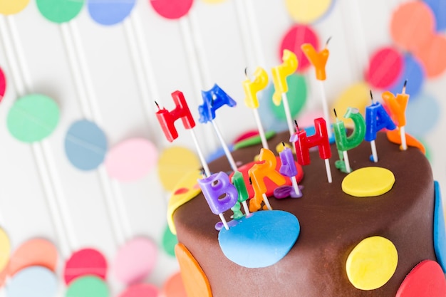 Dulces coloridos para la celebración de la fiesta de cumpleaños de los niños.