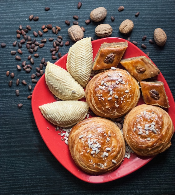 Dulces orientales. Pastelería y nueces diferentes