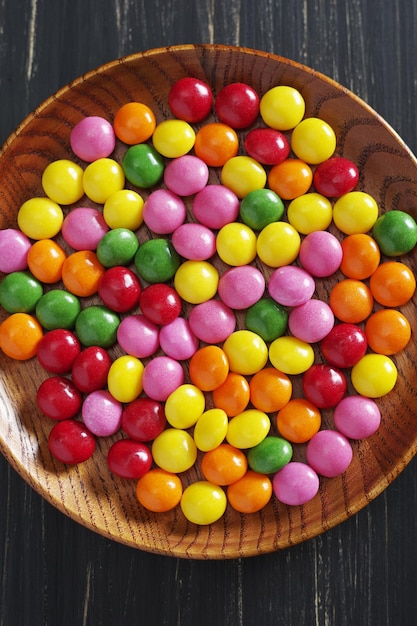 Los dulces de los Skittles coloridos
