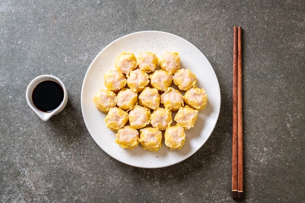 Dumpling chino al vapor con camarones