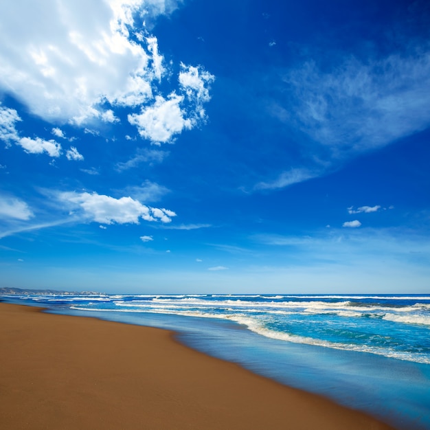 Dunas de la playa de Tavernes de Valldigna en Valencia