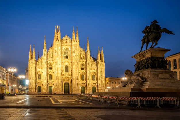 Duomo di Milano (Catedral de Milán) en Milán, Italia