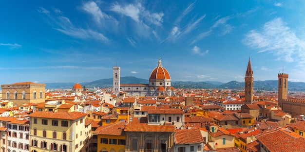 Duomo e Bargello em Florença Itália